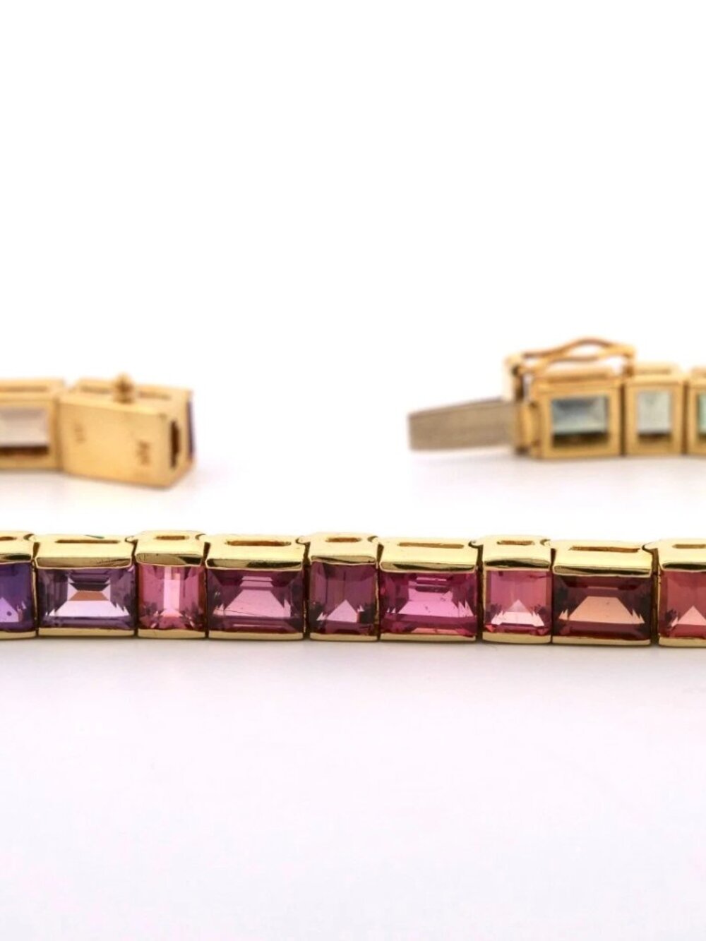 Custom Handmade Natural Rainbow Sapphire Bracelet 18K Yellow Gold GIA No Heat